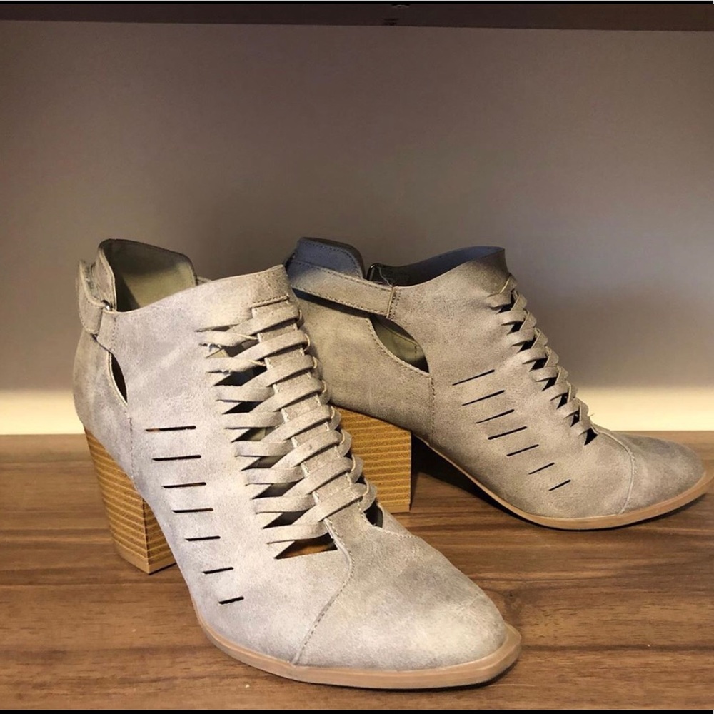 Grey suede heels worn once